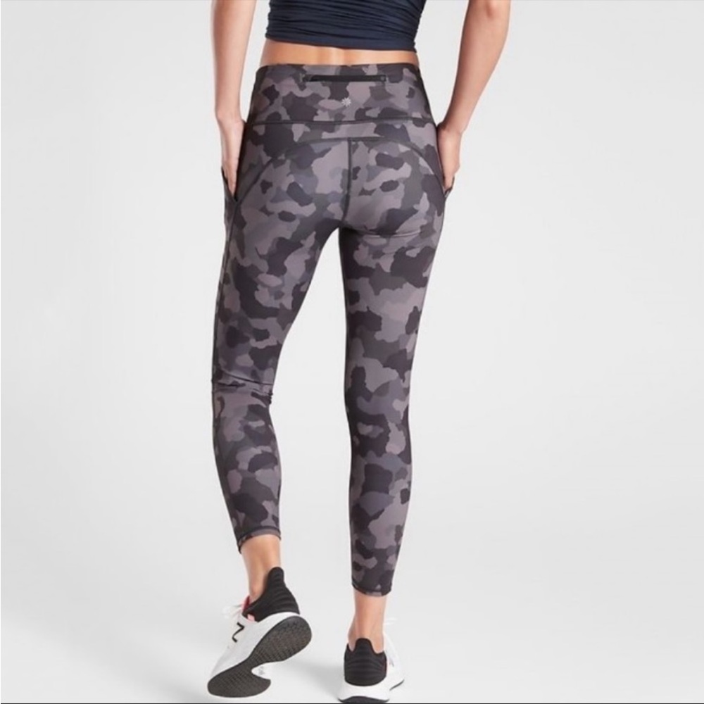 Athleta Lightning Camo High Rise 7/8 Tights